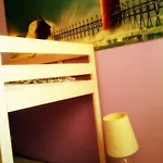 Hostel Wdj *